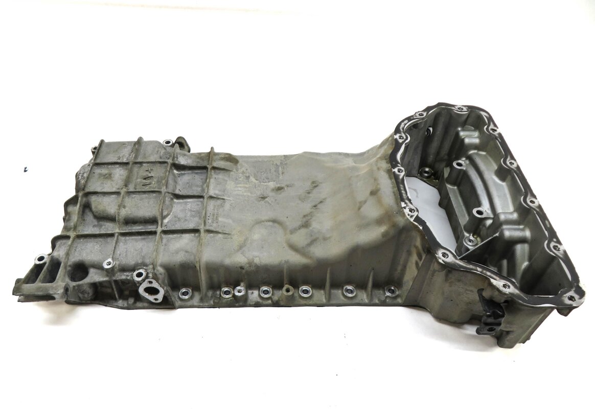 Thumbnail 2: 2012-2020 MERCEDES E550 GL450 GL550 ML550 SL550 CLS550 - 4.6L V8 UPPER OIL PAN