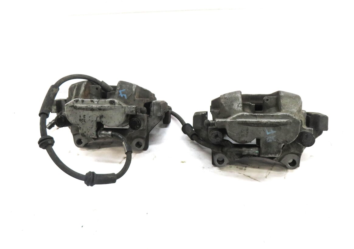 Thumbnail 4: 2013-2019 MERCEDES GL GLE GLS ML CLASS (W166 X166) FRONT BRAKE CALIPER SET