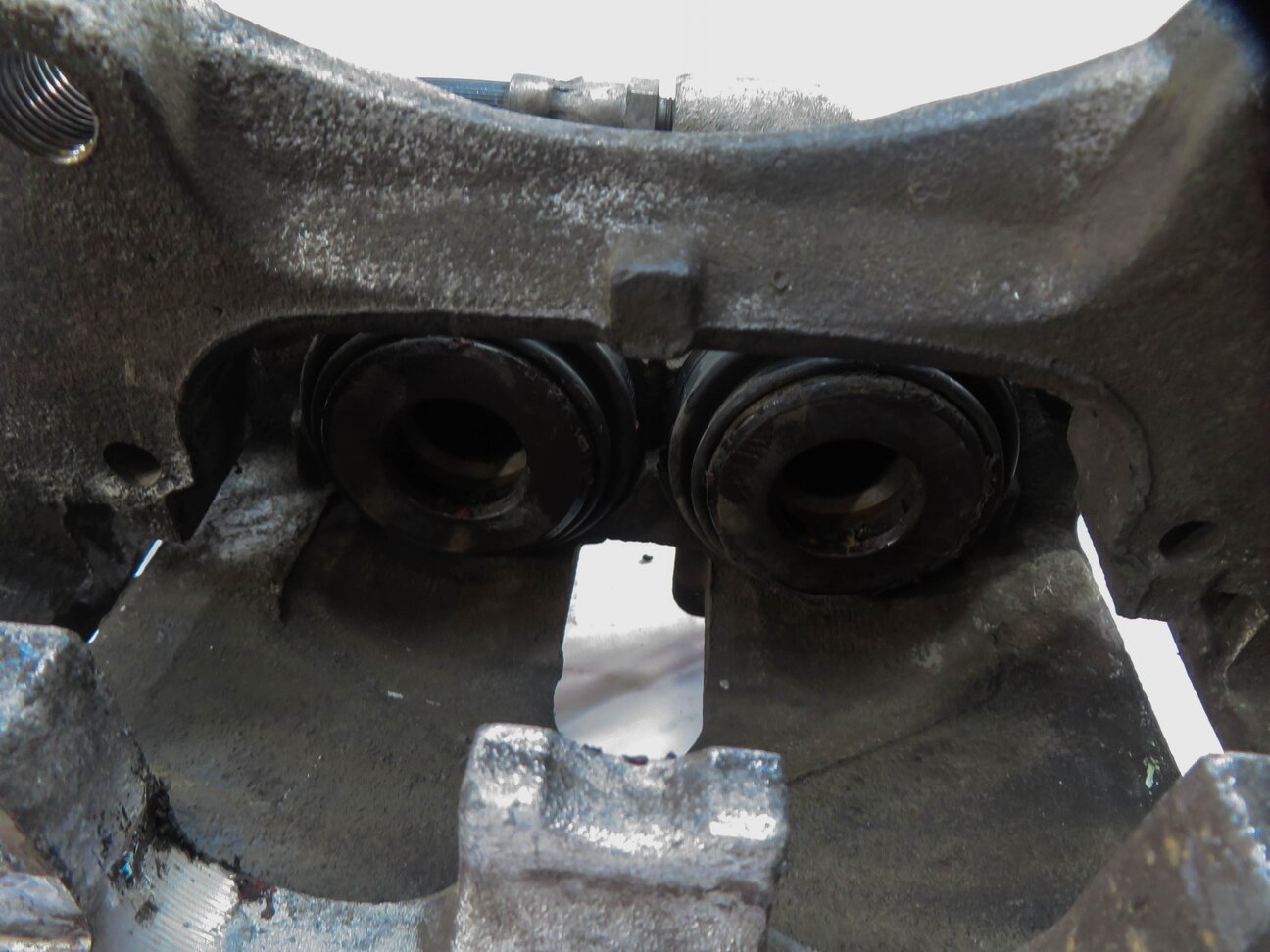 Thumbnail 7: 2013-2019 MERCEDES GL GLE GLS ML CLASS (W166 X166) FRONT BRAKE CALIPER SET