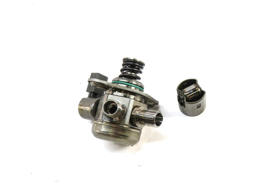 Thumbnail 2: 11-20 MERCEDES CL E G GL ML SL S SL CLS W212 W222 LEFT HIGH PRESSURE FUEL PUMP