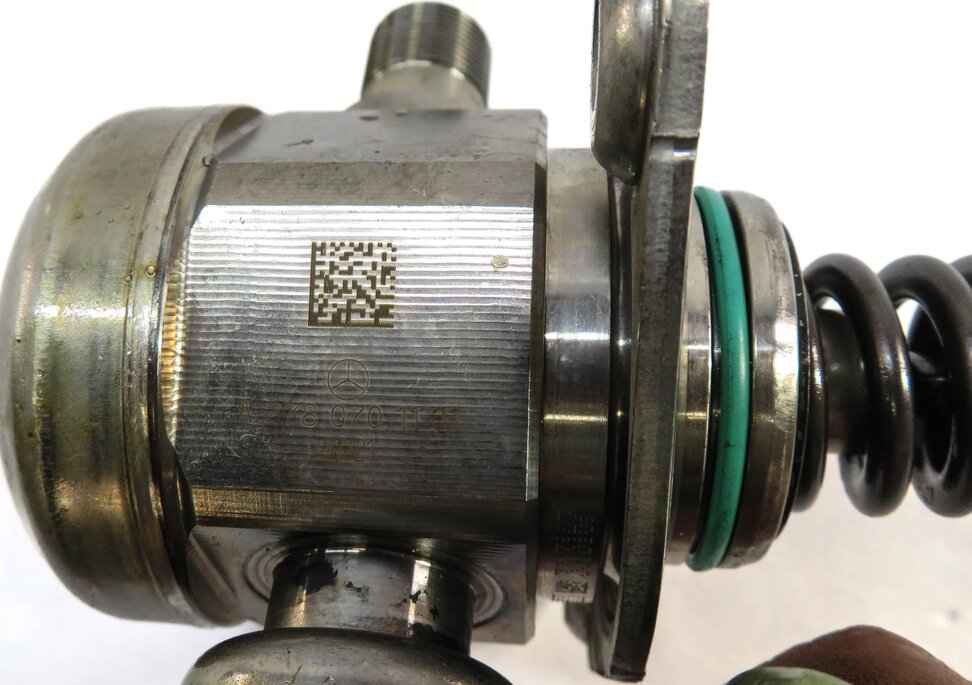 Thumbnail 7: 11-20 MERCEDES CL E G GL ML SL S SL CLS W212 W222 LEFT HIGH PRESSURE FUEL PUMP