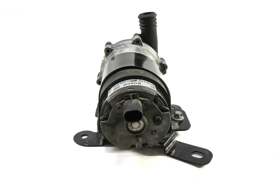 Thumbnail 4: 2013 MERCEDES GL450 (X166) 4.6L M278 ENGINE AUX AUXILIARY WATER PUMP