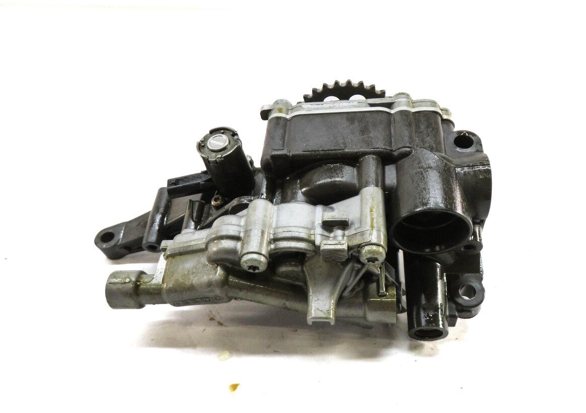 Thumbnail 3: 2013 MERCEDES GL450 (X166) 4.6L M278 TWIN TURBO ENGINE OIL PUMP