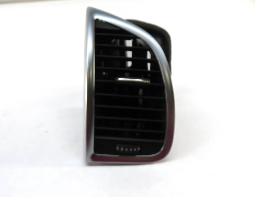 Thumbnail 2: 10 AUDI Q7 (4L) FRONT LEFT DRIVER DASH HVAC AC HEATER AIR VENT (BLACK w/ SILVER)