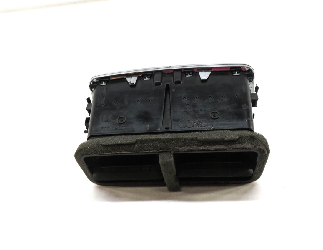 Thumbnail 4: 10 AUDI Q7 (4L) REAR CENTER CONSOLE A/C HEATER AIR VENT (BLACK w/ SILVER)