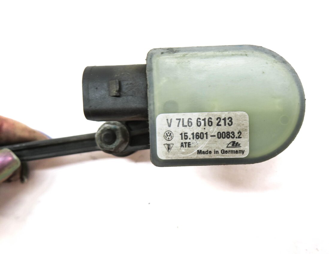 Thumbnail 5: 10 AUDI Q7 (4L) FRONT LEFT HEIGHT LEVEL SENSOR 7L6616213