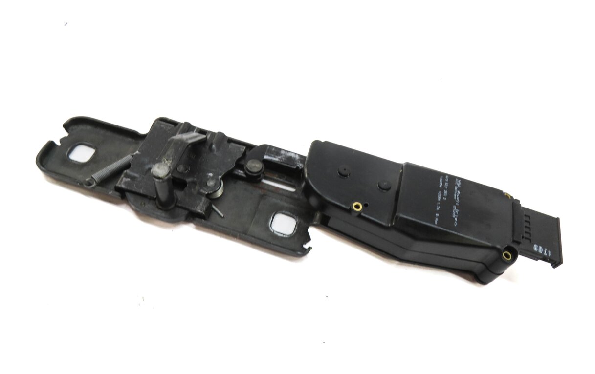 10 AUDI Q7 (4L) TRUNK STRIKER PLATE LATCH LOCK ACTUATOR 4F9827383D