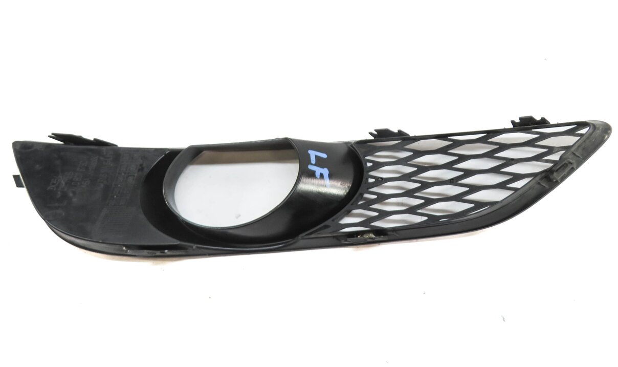 Thumbnail 4: 10 AUDI Q7 (4L) FRONT LEFT DRIVER SIDE LOWER FOG LIGHT GRILLE SURROUND TRIM