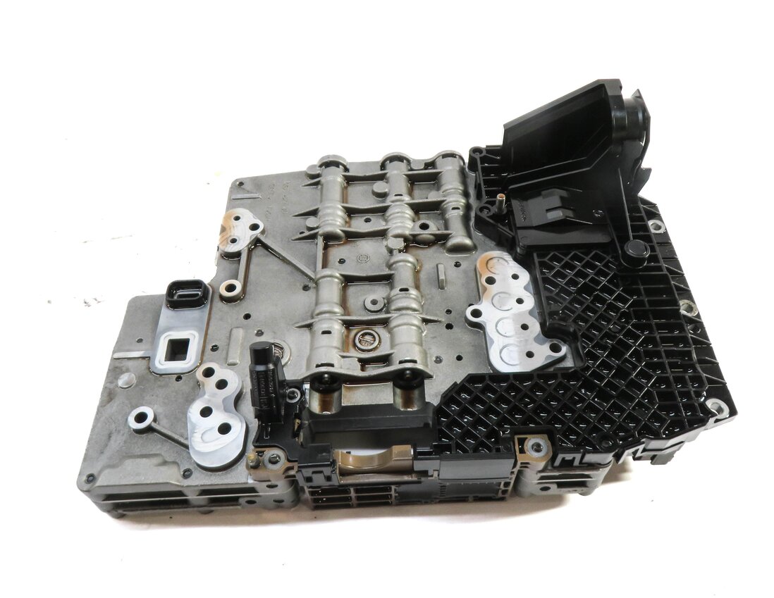 Thumbnail 2: 09-10 AUDI Q7 (4L) 3.6L (BHK VR6) 6 SPEED AUTOMATIC MCE TRANSMISSION VALVE BODY