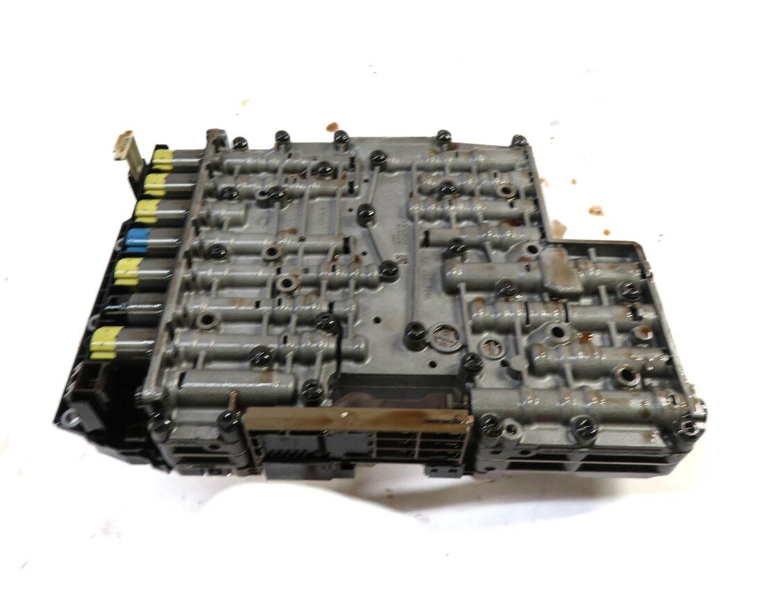 Thumbnail 5: 09-10 AUDI Q7 (4L) 3.6L (BHK VR6) 6 SPEED AUTOMATIC MCE TRANSMISSION VALVE BODY