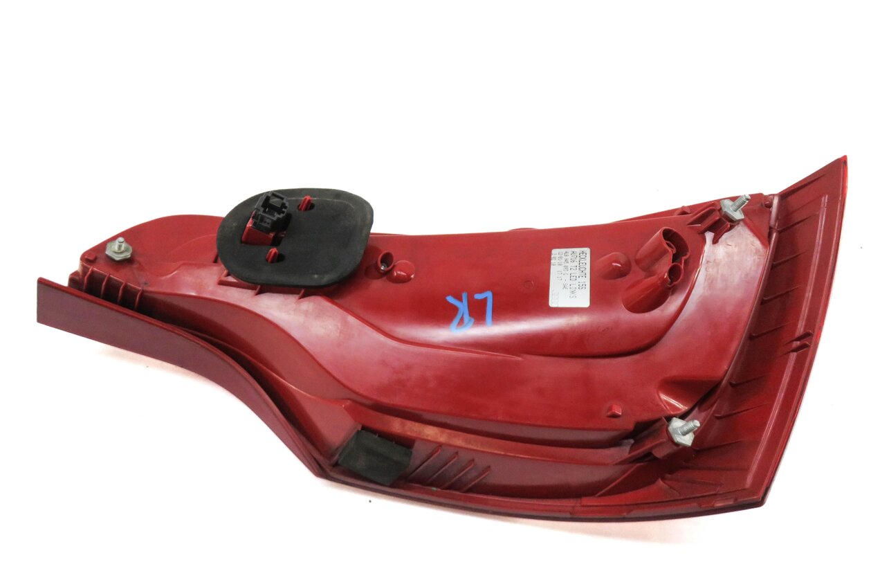 Thumbnail 4: 2010-2015 AUDI Q7 (4L) LEFT DRIVER REAR TAILLIGHT BRAKE LIGHT LAMP