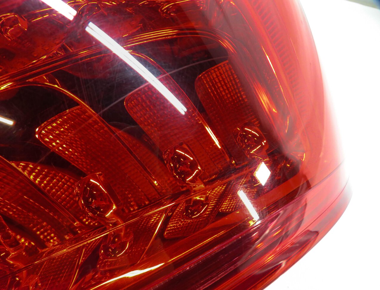 Thumbnail 7: 2010-2015 AUDI Q7 (4L) LEFT DRIVER REAR TAILLIGHT BRAKE LIGHT LAMP