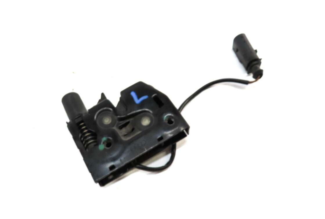 2013 AUDI A6 (C7) LEFT FRONT DRIVER LOWER HOOD LOCK LATCH