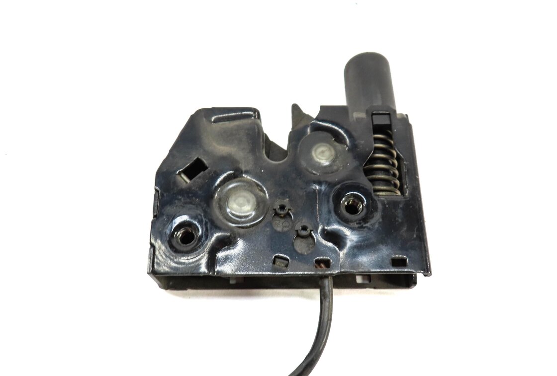 Thumbnail 5: 2013 AUDI A6 (C7) LEFT FRONT DRIVER LOWER HOOD LOCK LATCH