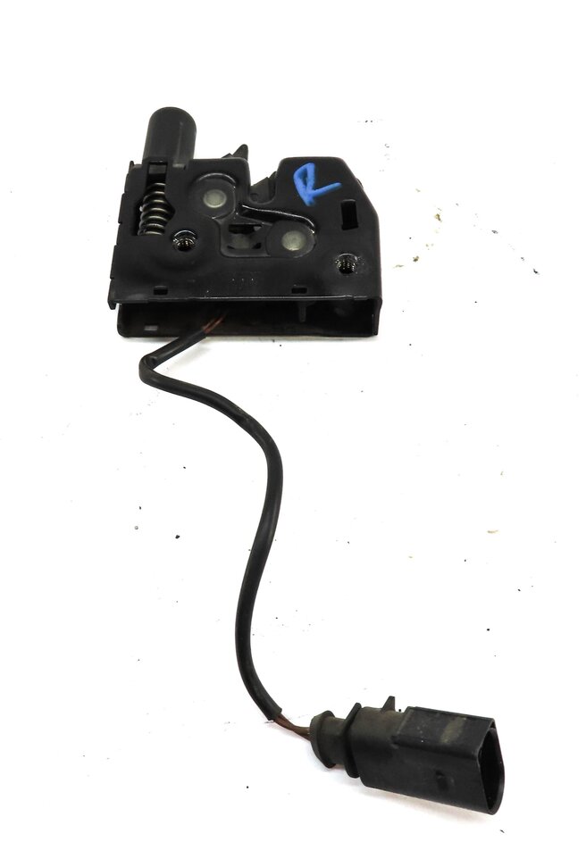 Thumbnail 2: 2013 AUDI A6 (C7) RIGHT FRONT PASSENGER LOWER HOOD LOCK LATCH