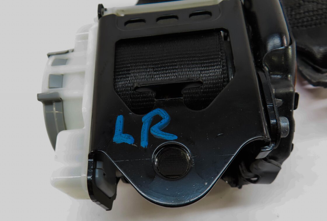 Thumbnail 4: 2013 AUDI A6 (C7) REAR LEFT or RIGHT SEAT SEATBELT RETRACTOR (BLACK)