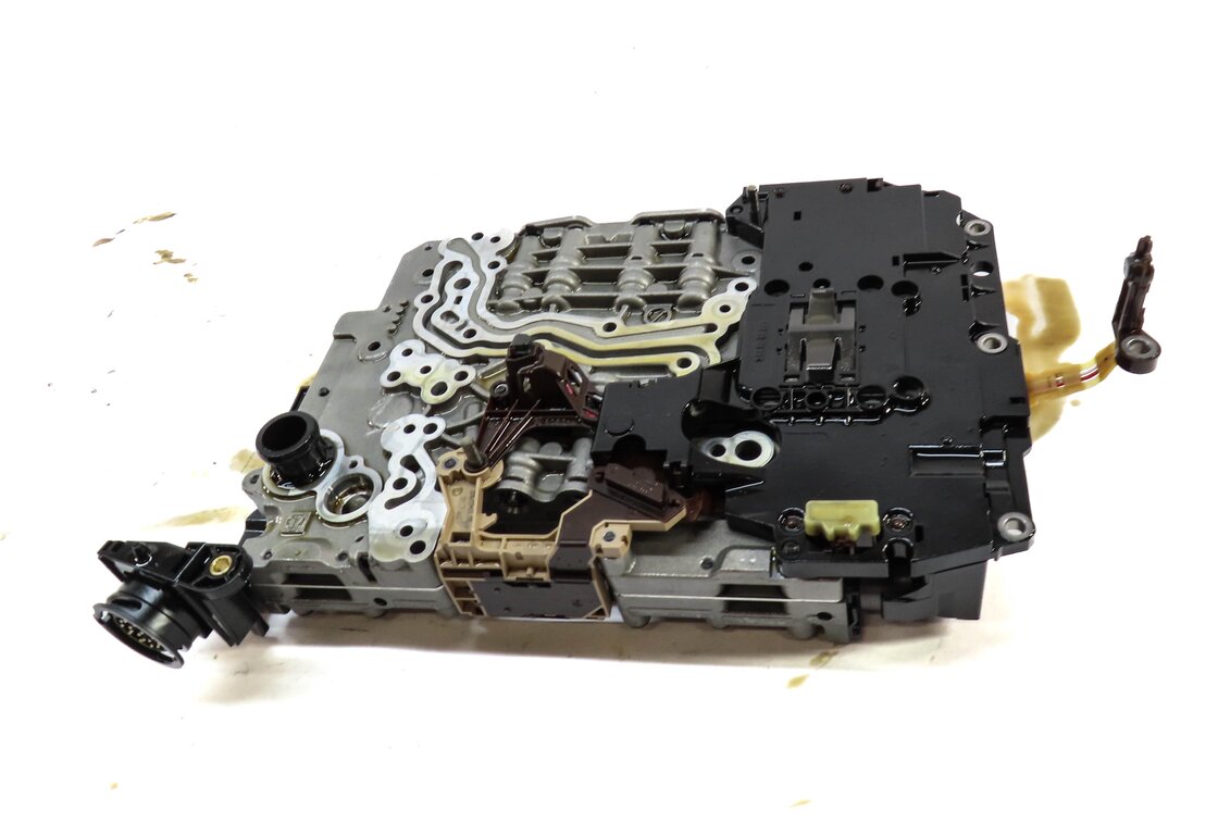 Thumbnail 3: 2013-2015 AUDI A6 (C7) 2.0L AWD QUATTRO - A/T AUTOMATIC TRANSMISSION VALVE BODY