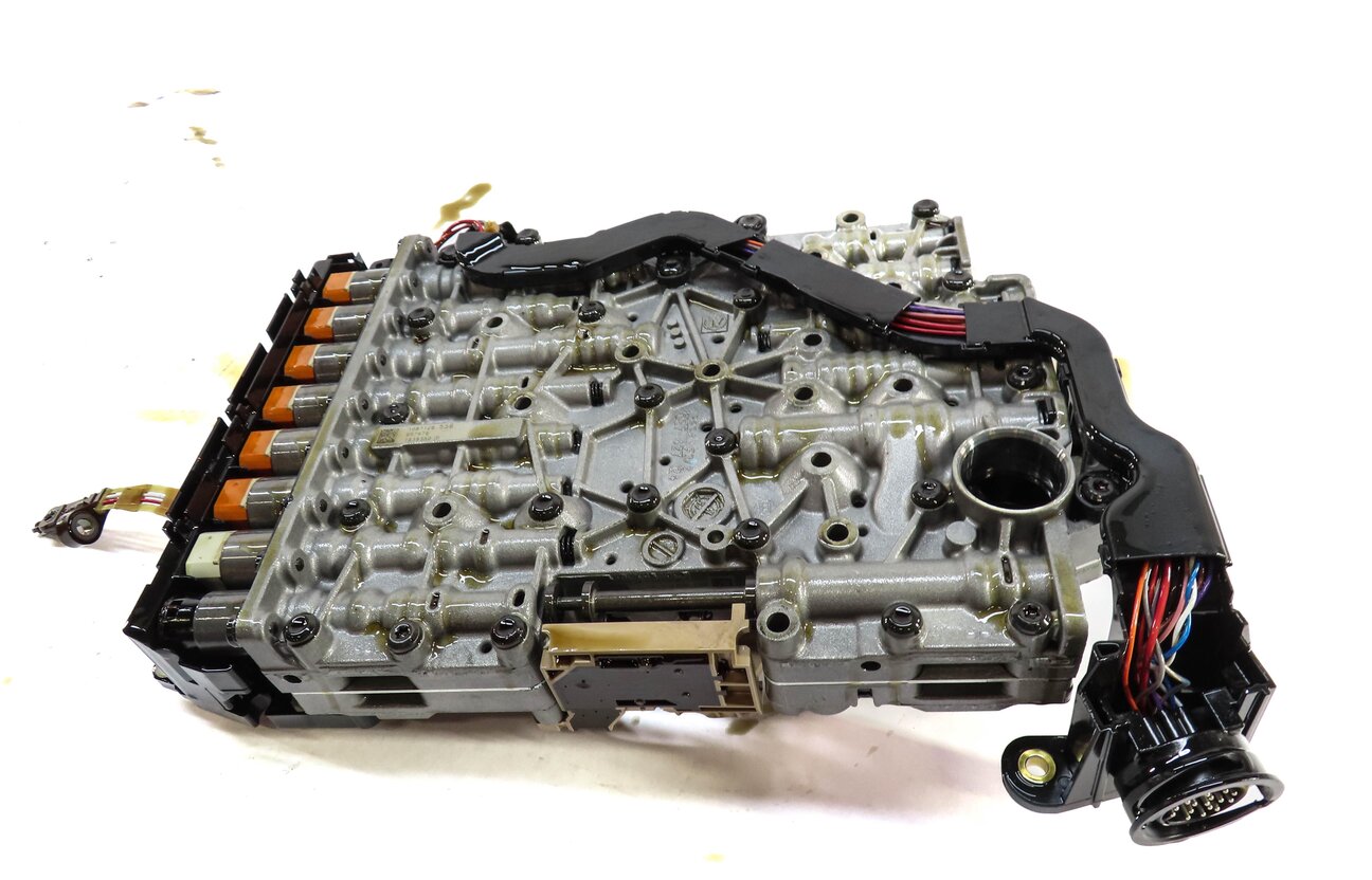 Thumbnail 5: 2013-2015 AUDI A6 (C7) 2.0L AWD QUATTRO - A/T AUTOMATIC TRANSMISSION VALVE BODY
