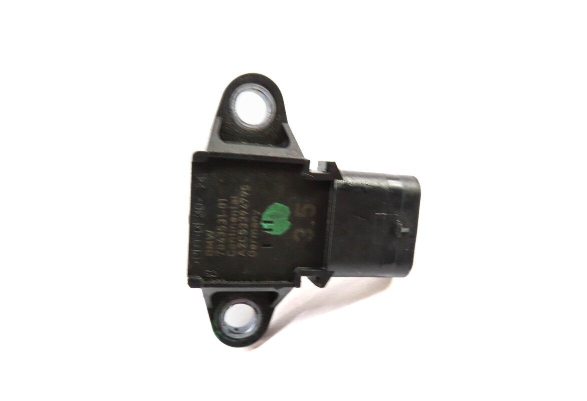 Thumbnail 3: 2016 BMW 328i (F30) 2.0L N26 TURBO ENGINE MAP MANIFOLD PRESSURE SENSOR