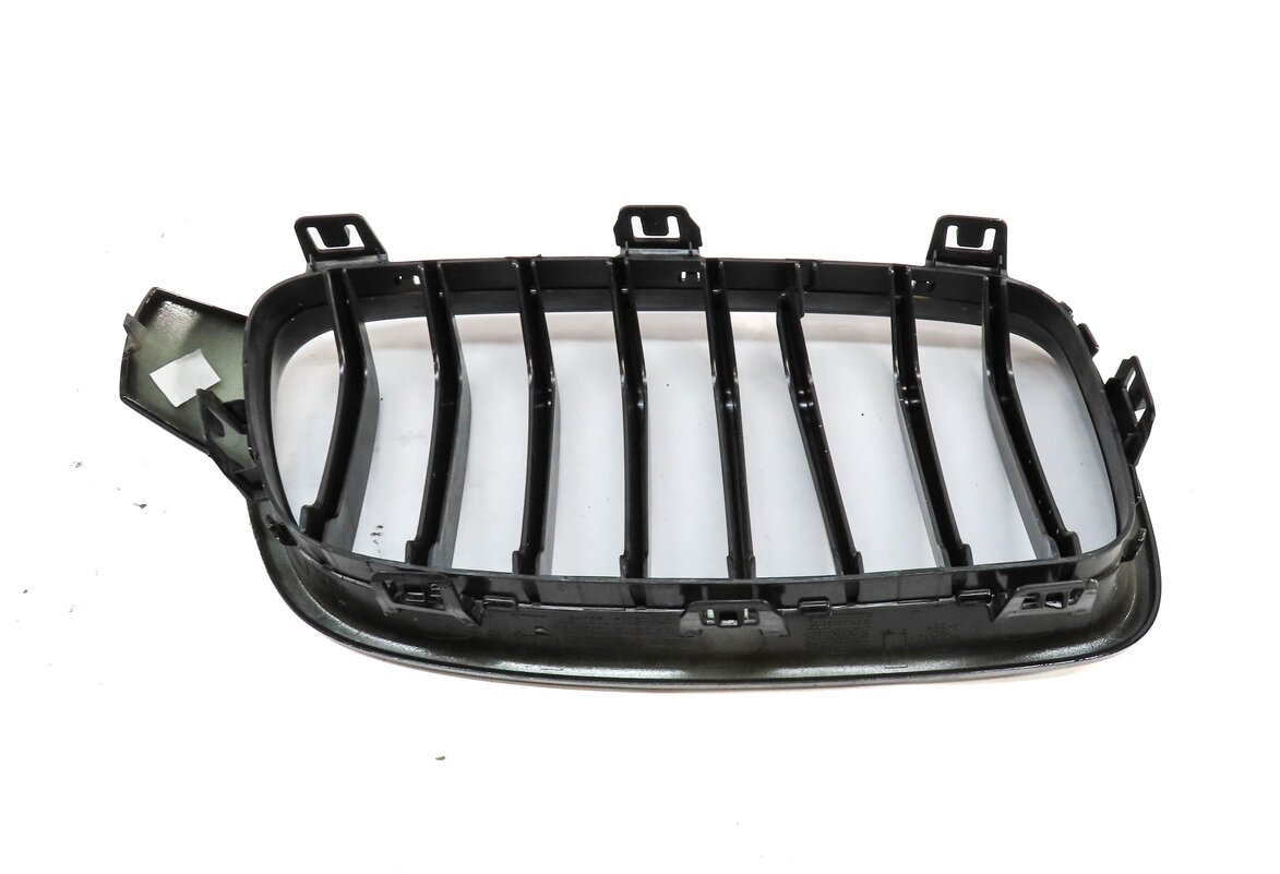 Thumbnail 4: 12-18 BMW 3 SERIES (F30) ///M-SPORT FRONT LEFT DRIVER UPPER KIDNEY GRILLE TRIM
