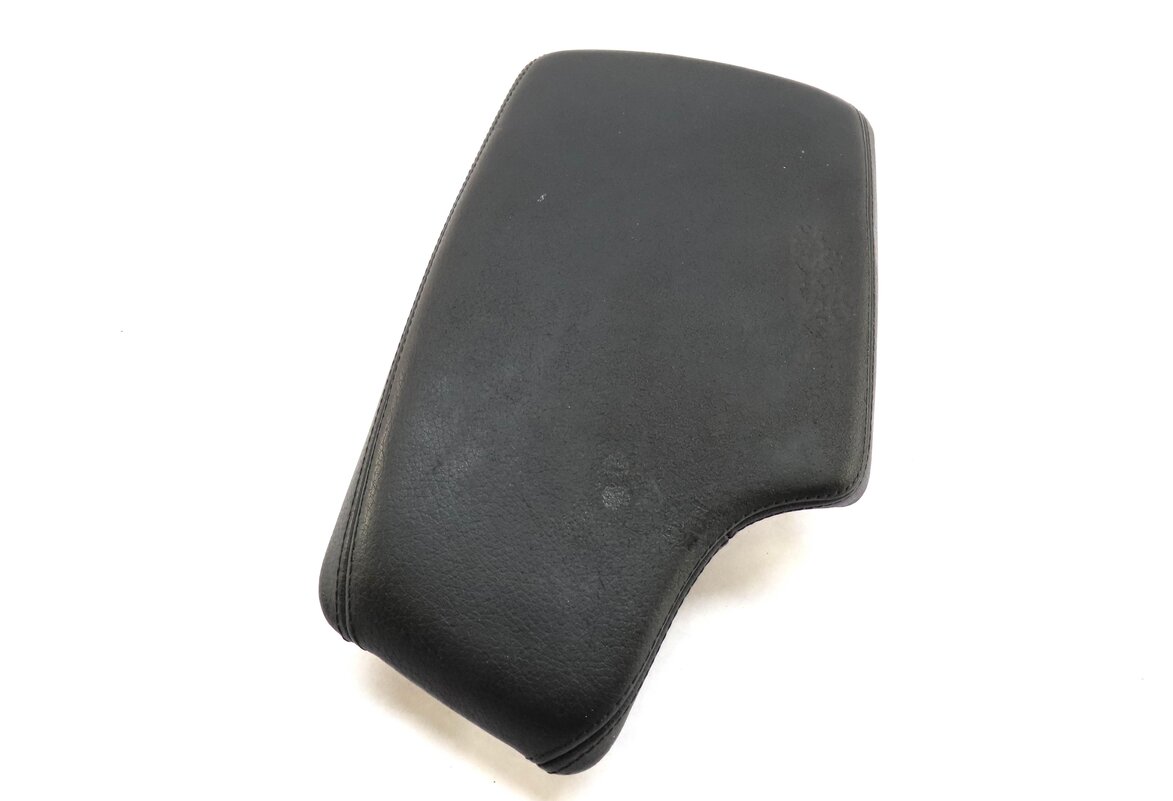 Thumbnail 2: 12-19 BMW 330i 335i 428i 435i (F30 F32) FRONT CENTER CONSOLE ARM REST (BLACK)