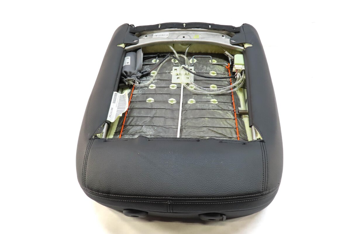 Thumbnail 5: 2016 BMW 328i (F30) RIGHT PASSENGER UPPER TOP SPORT SEAT CUSHION (BLACK LEATHER)