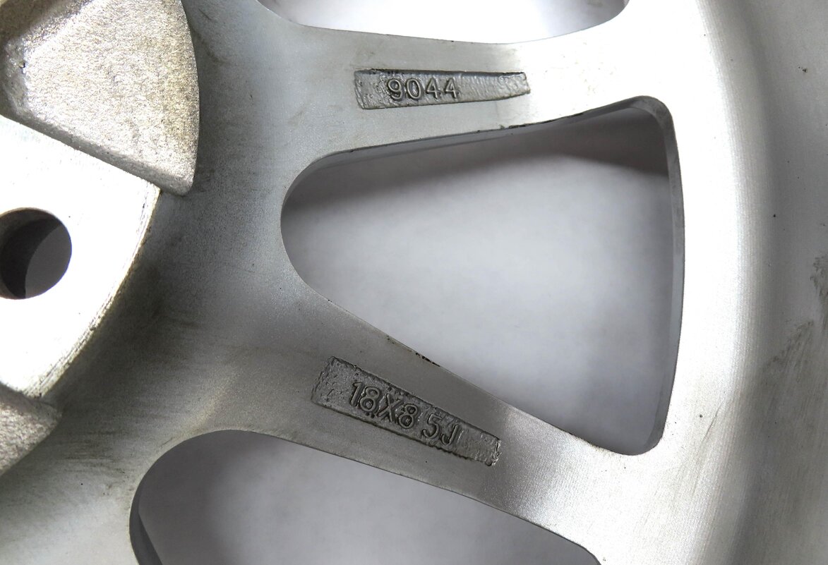 Thumbnail 7: ESR CS12 18x8.5 5x120 HYPER SILVER 30mm MACHINED LIP ALUMINUM WHEEL RIM