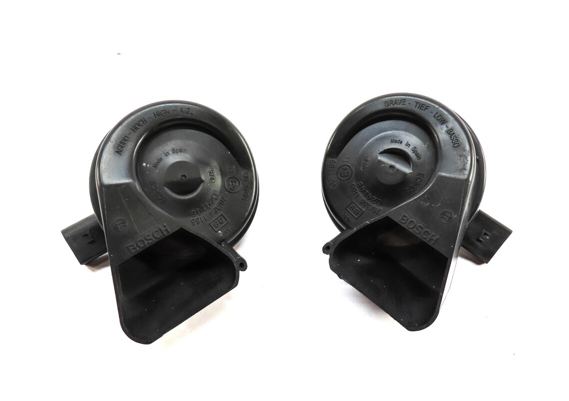 Thumbnail 2: 2007-2015 AUDI Q7 R8 (4L 4S) HIGH & LOW TONE NOTE SIGNAL SAFETY HORN SET-2