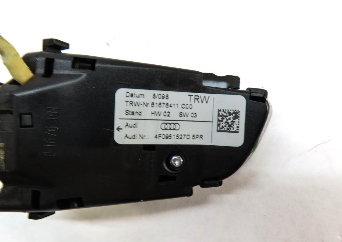Thumbnail 6: 2008 AUDI Q7 (4L) LEFT & RIGHT STEERING WHEEL RADIO PHONE SWITCH BUTTON SET-2