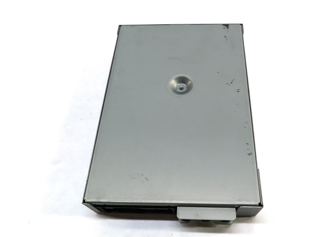 Thumbnail 3: 2007-2009 AUDI Q7 (4L) REARVIEW CAMERA CONTROL MODULE