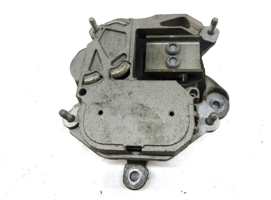 Thumbnail 4: 2012 AUDI A6 (C7) 3.0L CGXB SUPERCHARGED ENGINE TRANSMISSION MOUNT BRACKET