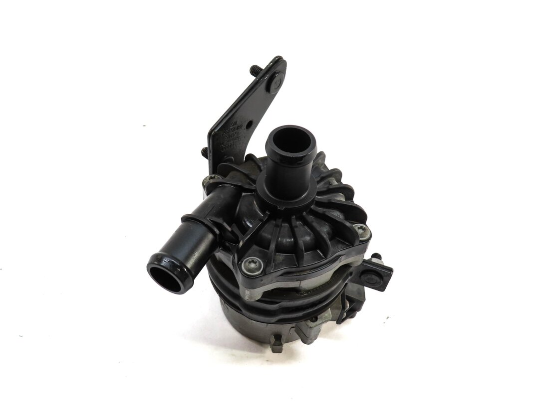 2012 AUDI A6 (C7) 3.0L CGXB SUPERCHARGED ENGINE AUXILIARY WATER COOLANT PUMP