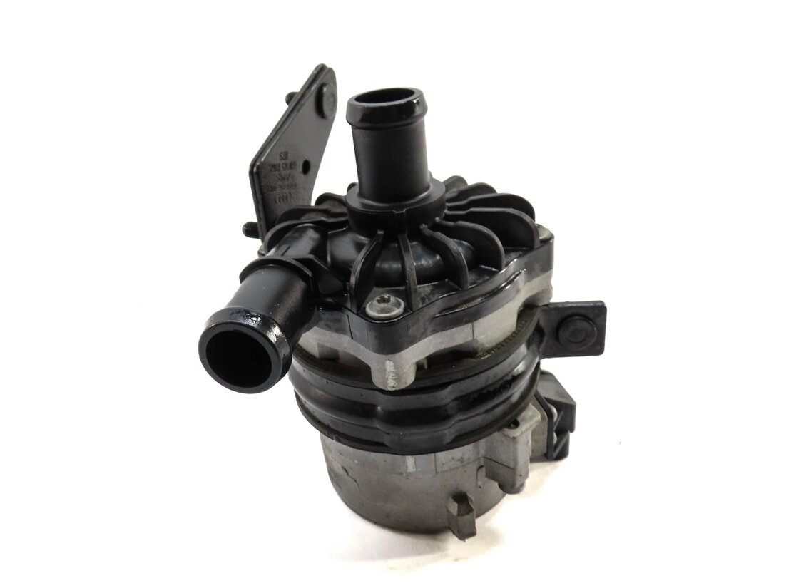 Thumbnail 2: 2012 AUDI A6 (C7) 3.0L CGXB SUPERCHARGED ENGINE AUXILIARY WATER COOLANT PUMP
