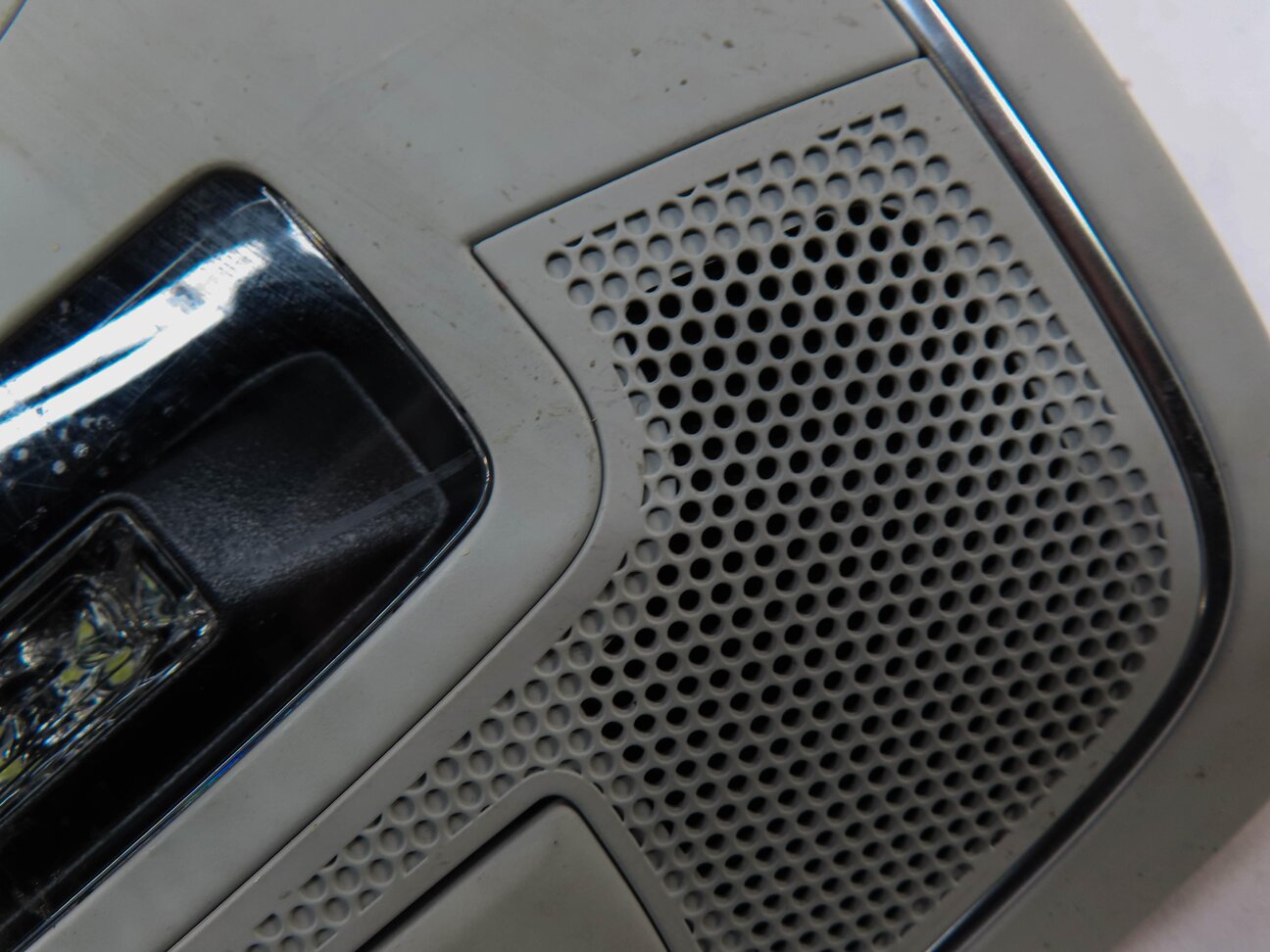 Thumbnail 8: 2012-2018 AUDI A6 (C7) FRONT DOMELIGHT MAP READING DOME LIGHT LAMP (GRAY)