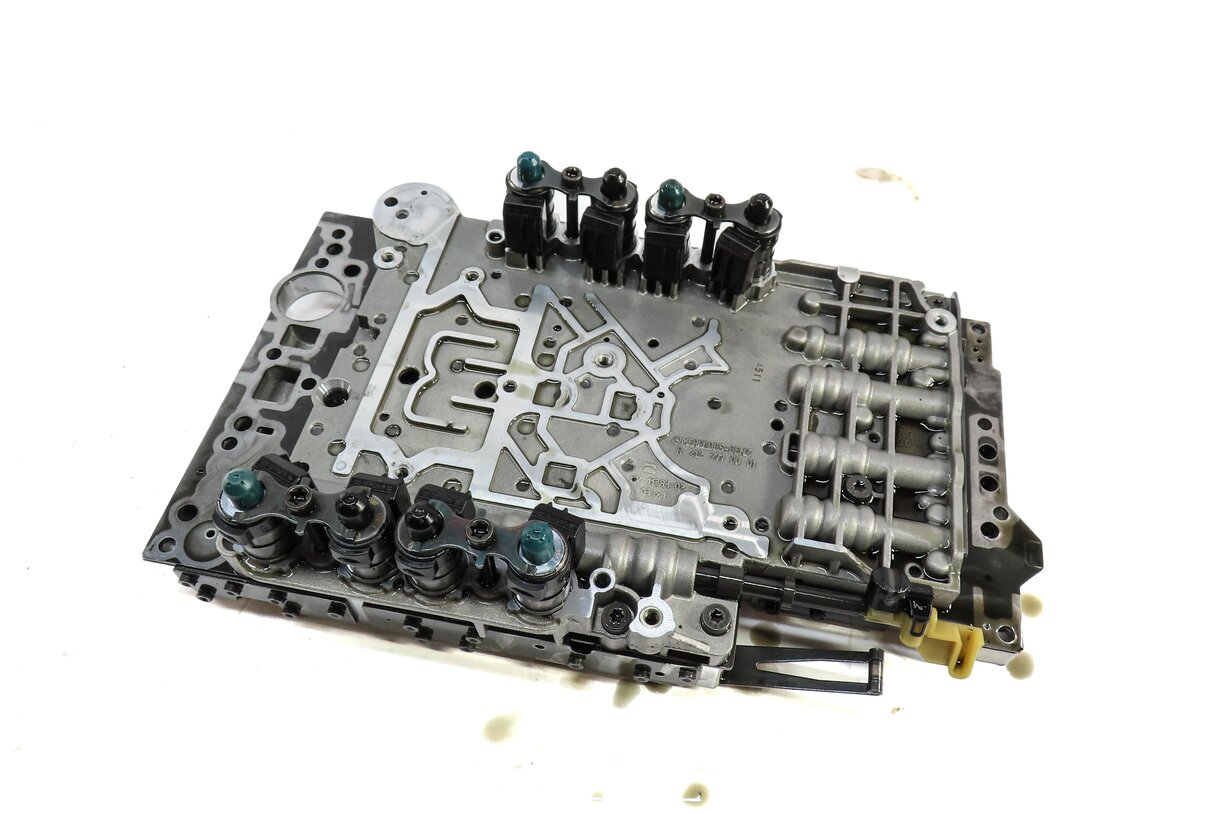 2013 MERCEDES GL450 GL550 ML550 (W166 X166) 722.9 TRANSMISSION VALVE BODY BLOCK