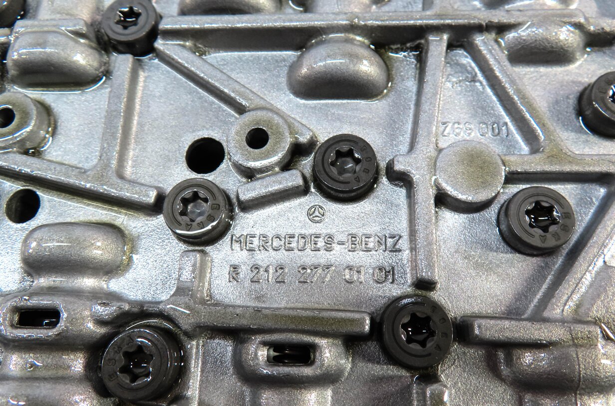 Thumbnail 6: 2013 MERCEDES GL450 GL550 ML550 (W166 X166) 722.9 TRANSMISSION VALVE BODY BLOCK