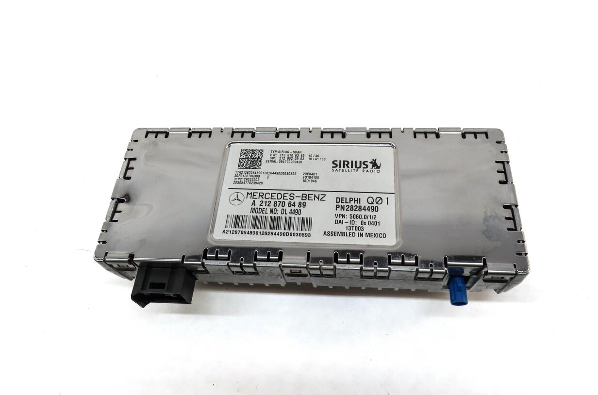 Thumbnail 2: 2013 MERCEDES GL450 (X166) SIRIUS SATELLITE RADIO RECEIVER CONTROL MODULE