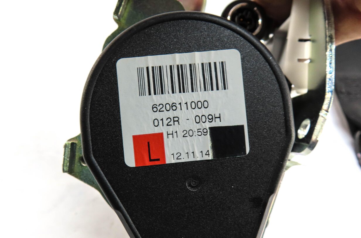Thumbnail 4: 2013 MERCEDES GL450 (X166) REAR 2nd ROW SEAT LEFT SEATBELT RETRACTOR (BLACK)