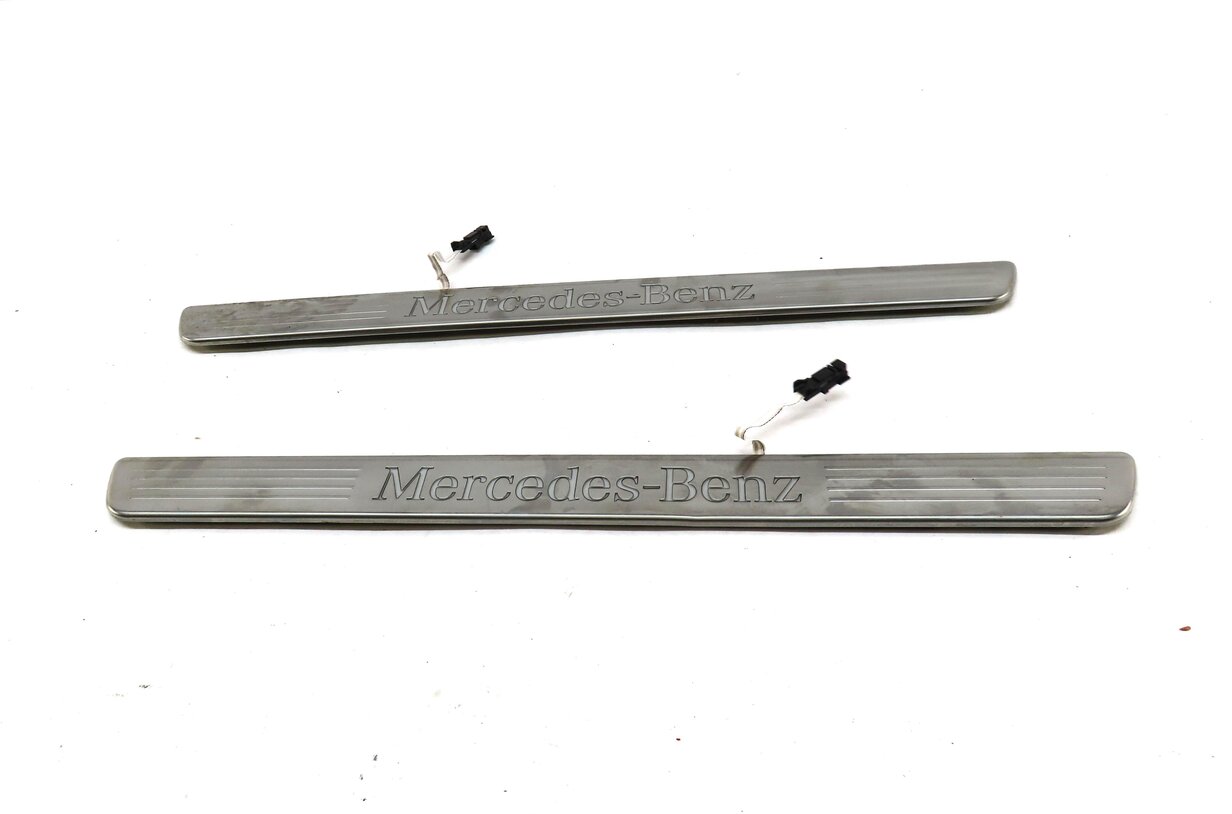 Thumbnail 2: 2013 MERCEDES GL450 (X166) FRONT LEFT & RIGHT DOOR SILL SCUFF PANEL TRIM SET-2