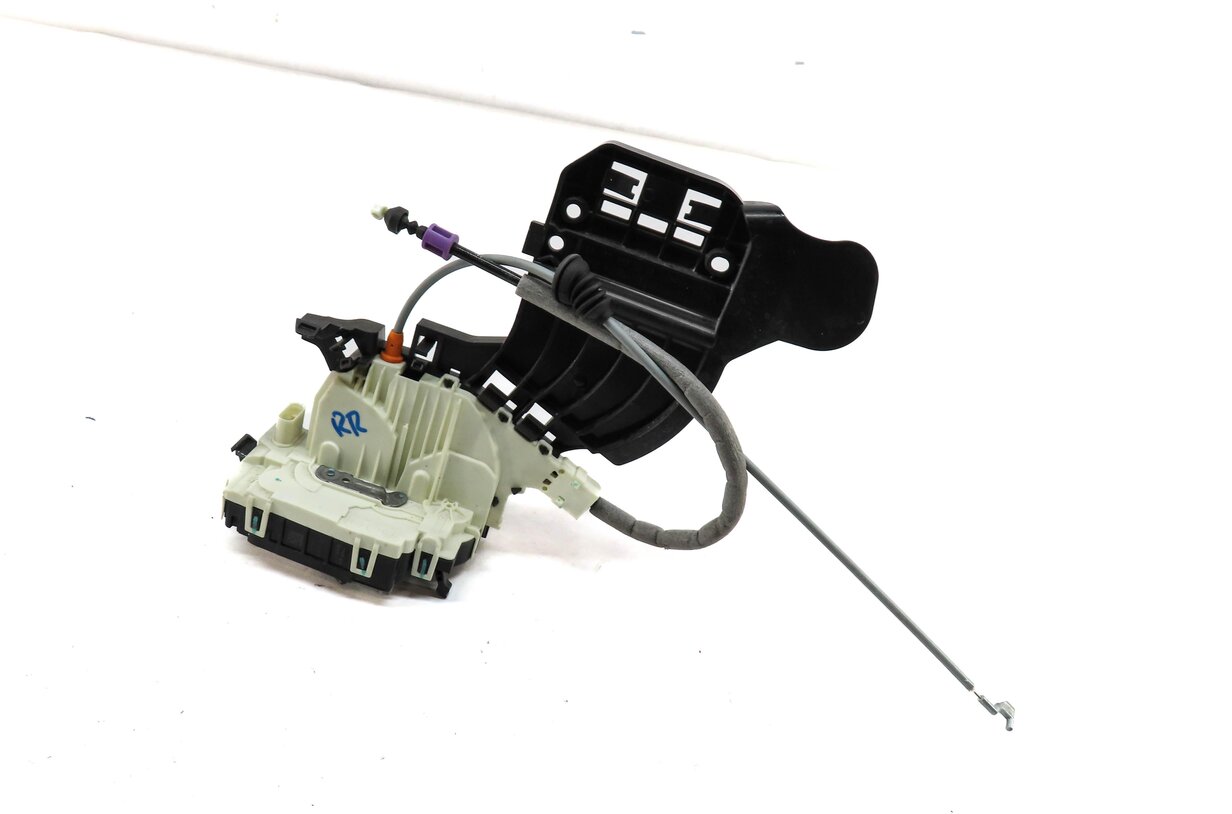 11-19 MERCEDES B CLA CLS E GL GLA ML (W166 W212 X166 X204) RIGHT REAR DOOR LATCH