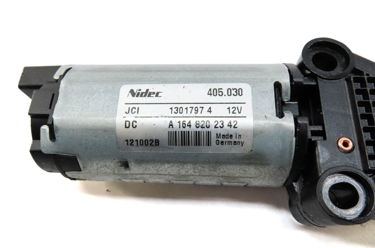 Thumbnail 4: 2013 MERCEDES GL450 (X166) LEFT or RIGHT REAR 3rd THIRD ROW SEAT ADJUST MOTOR