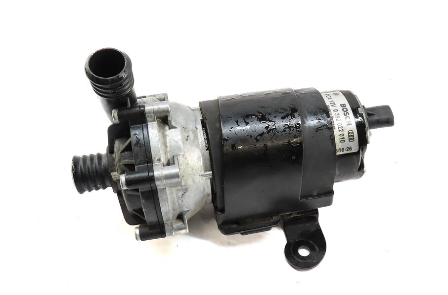 Thumbnail 2: 2013 MERCEDES GL450 (X166) 4.6L M278 ENGINE AUX AUXILIARY WATER PUMP
