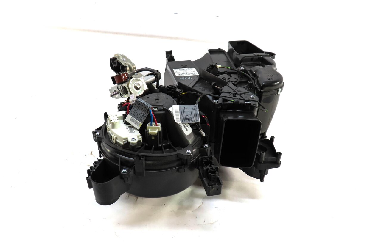 Thumbnail 3: 13-19 MERCEDES GL350 GL450 GL550 GLS350 GLS450 (W166 X166) REAR A/C BLOWER MOTOR