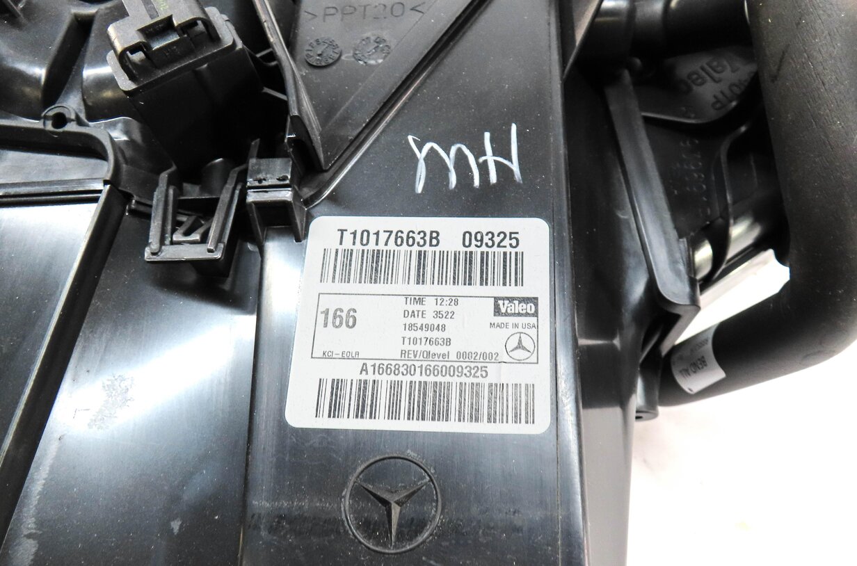 Thumbnail 6: 13-19 MERCEDES GL350 GL450 GL550 GLS350 GLS450 (W166 X166) REAR A/C BLOWER MOTOR