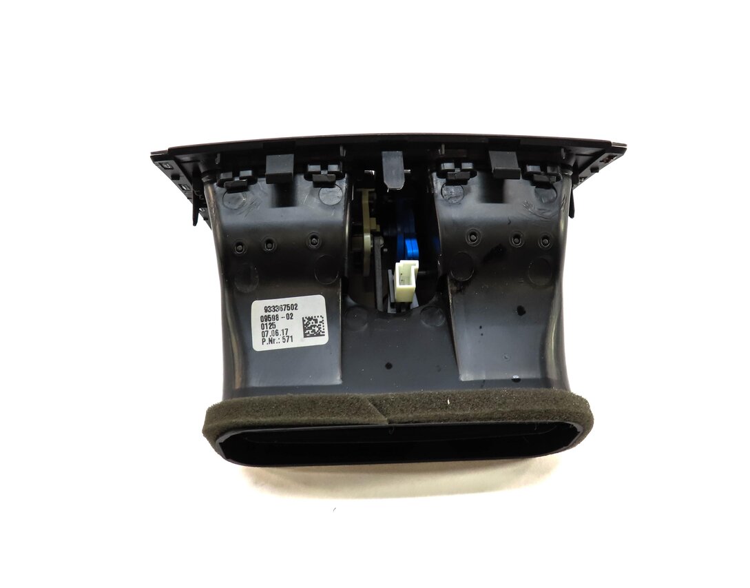 Thumbnail 3: 2018 BMW 330i (F30) REAR CENTER CONSOLE HEATER A/C AIR VENT