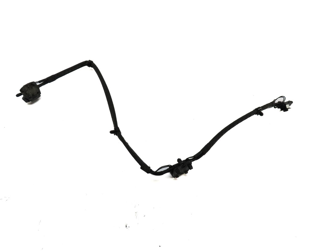 Thumbnail 2: 2018 BMW 330i (F30) FRONT WINDSHIELD WIPER HEATED SQUIRTER NOZZLE SET w/ LINES