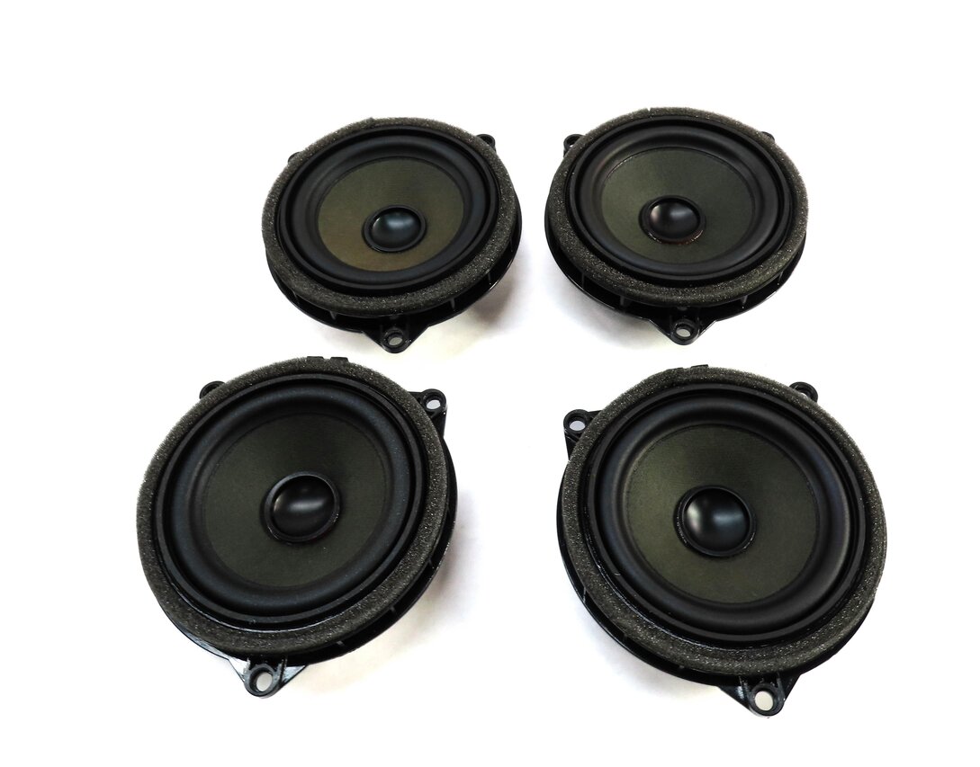 Thumbnail 3: 2018 BMW 330i (F30) RADIO STEREO HiFi AUDIO SUB SUBWOOFER SPEAKER SET