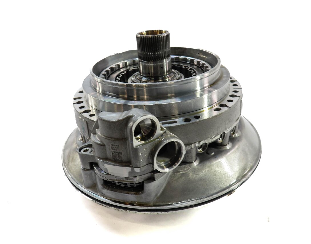 Thumbnail 2: 17-21 BMW 230i 330i 430i (F22 F30 F32) RWD - 8HP-50 A/T TRANSMISSION OIL PUMP