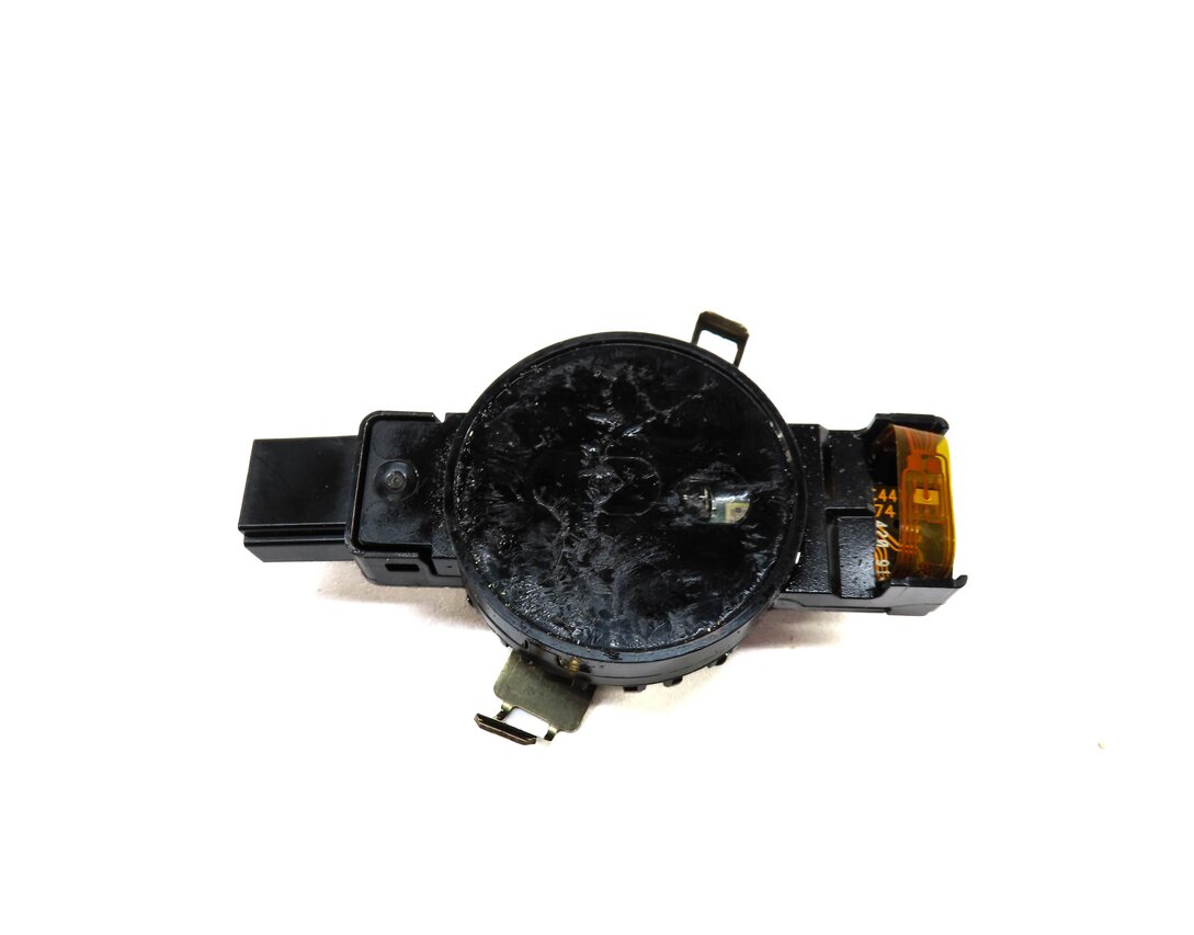 Thumbnail 2: 2018 BMW 330i (F30) FRONT WINDSHIELD RAIN WATER SOLAR LIGHT SENSOR RLS