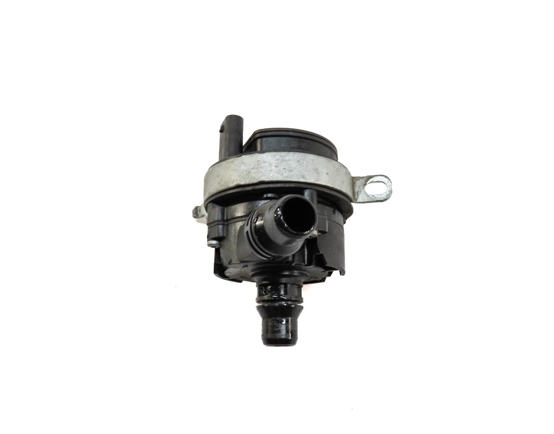 Thumbnail 2: 2018 BMW 330i (F30) 2.0L B46 TURBO ENGINE AUXLIARY WATER PUMP